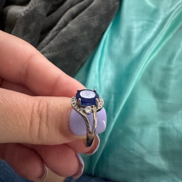 Ring - Picture 4 of 4